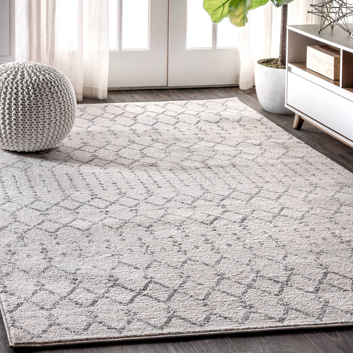 Jonathan Y Moroccan Hype Boho Vintage Diamond Cream/Gray 8 ft. x 10 ft. Area Rug