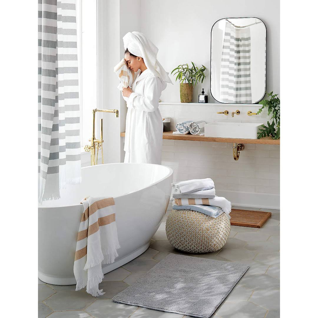 Mid - Century Modern Chic Metal Rounded Wall Mirrors Latitude Run Finish: Brushed Gold, Size: 40" x 30"