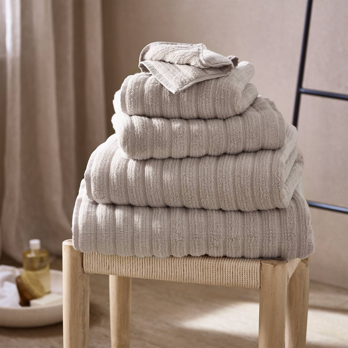 The White Company Rib Hydrocotton Bath Towel, Oatmeal